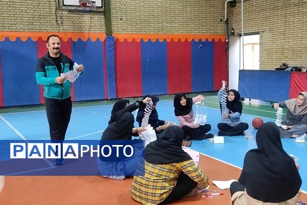 برگزاری کارگاه توانمندسازی مربیان پیش دبستانی و مهد در ناحیه یک شهرری