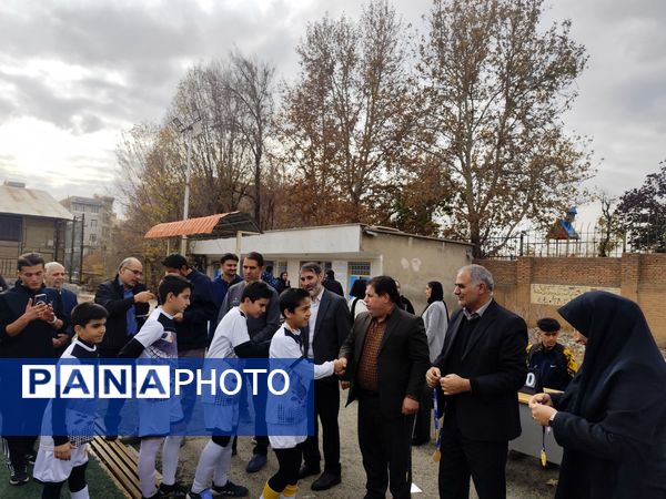 رقابت هیجان‌انگیز فوتبال دانش‌آموزی منطقه ۵ به پایان رسید