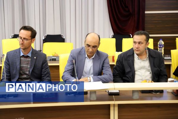 دوره توانمندسازی راهبران آموزشی درس تربیت بدنی نواحی و مناطق استان آذربایجان شرقی