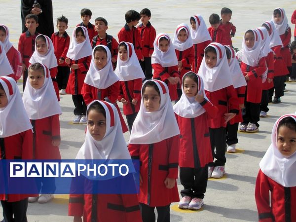 زنگ شکوفه‌ها در شهرستان عباس‌آباد به صدا درآمد