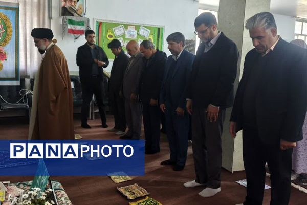  جشن نیمه شعبان در دبیرستان شاهد ام‌ابیها آباده