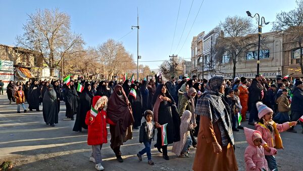 اجتماع بزرگ مردم شهرستان سملقان در محکومیت ناآرامی‌های اخیر