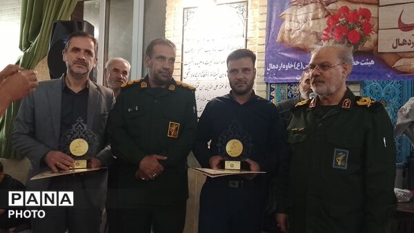 یادواره شهدا دفاع مقدس و مراسم شب قالیشویان در روستای خاوه اردهال 