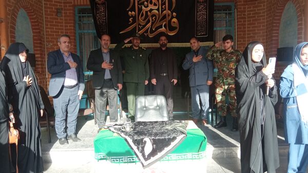 مراسم سیزدهم آبان ماه در مدرسه الزهرا با هدف استکبار ستیزی 