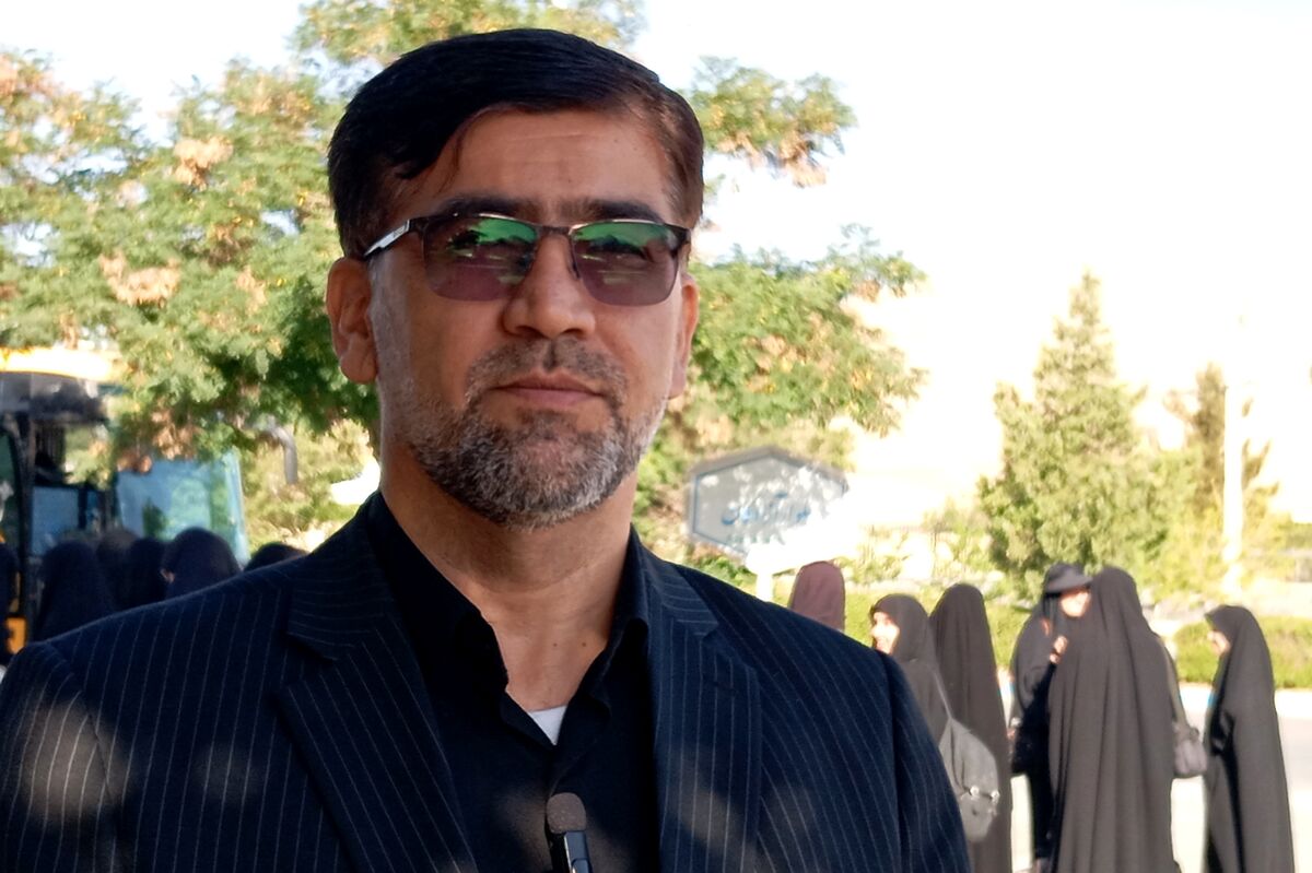 کاروان ۴۰۰ نفره «بدرقه آفتاب» برای وداع با رهبر شهید راهی پایتخت شد