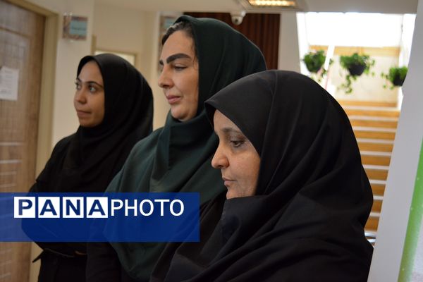 برای اولین‌بار برگزاری کافه ۵۷ در دبیرستان‌ نمونه دولتی ولایت بهارستان‌دو