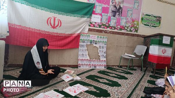 اجرای هنری دختران به‌مناسبت «بیتاب میناب» در مدرسه کیانوش دلفان 