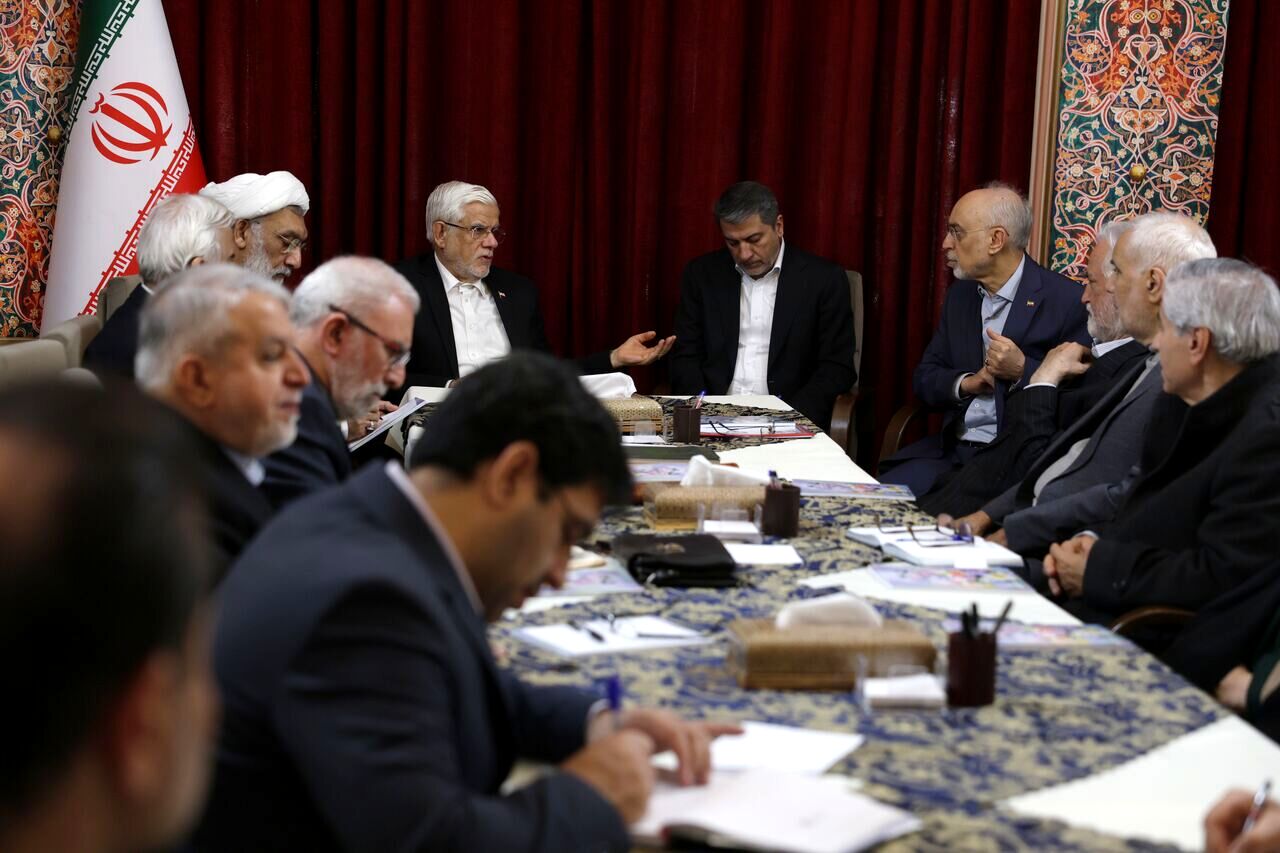 عارف : آمادگی نظامی و اقتصادی دولت نسبت به جنگ دوازده روزه افزایش یافته است