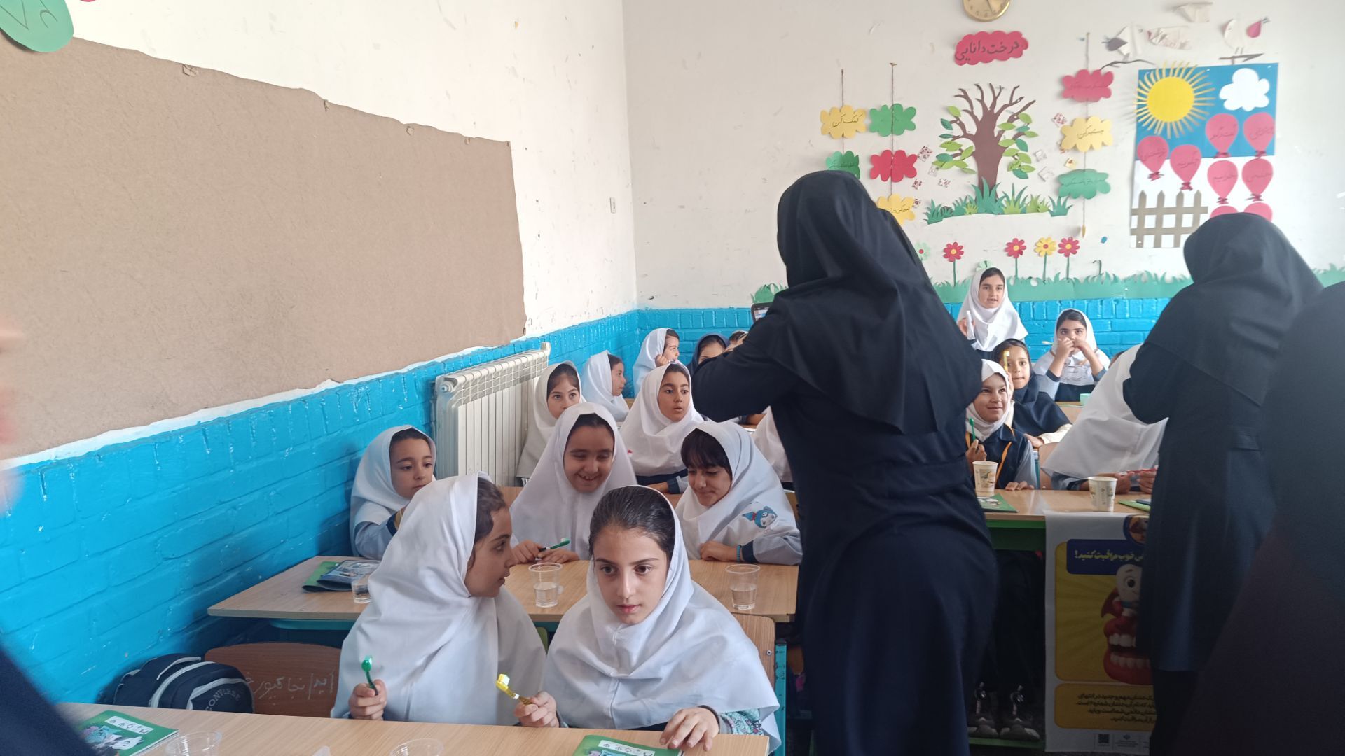 پویش مسواک خشک در مدرسه ضحی ۱ شهرستان شیروان