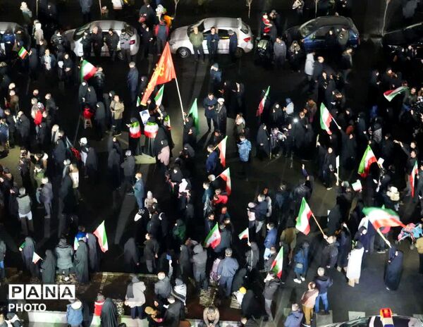 اتحاد و یکپارچگی مردم فردیس در شب هفتم شهادت رهبر انقلاب