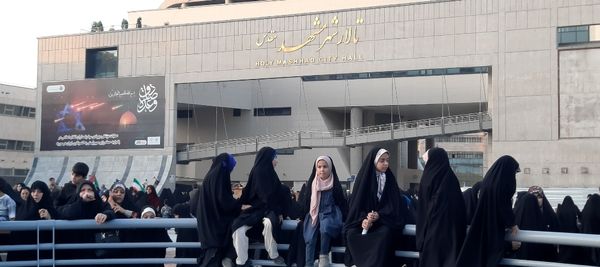 حماسه حضور مردم در حمایت از طرح نور حجاب و عفاف در مشهد