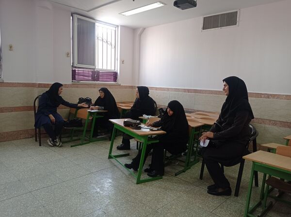 مصاحبه و ارزیابی داوطلبین متقاضی در پست مدیریت مدارس
