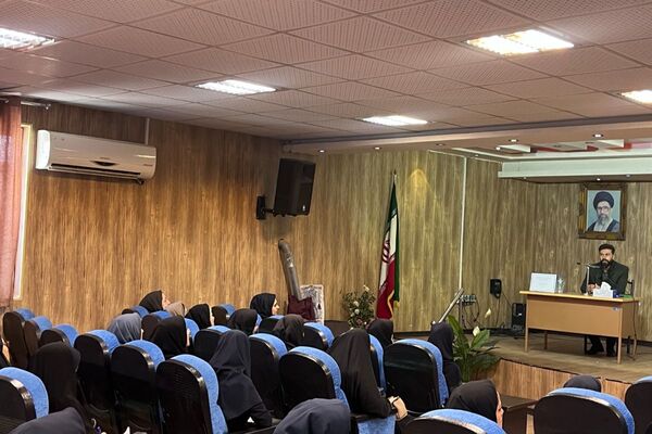 برگزاری دوره ضمن خدمت «گرمایش زمین» ویژه مراقبین و رابطین سلامت مدارس