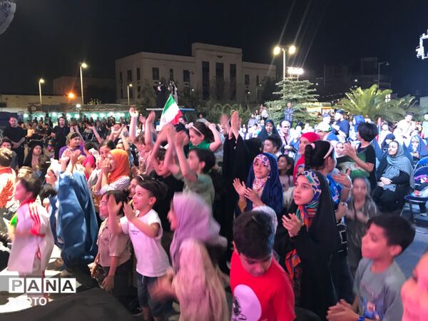 ایستگاه شادی در دروازه‌ی تهران؛ طعم شیرین میلاد در قلب راه‌آهن