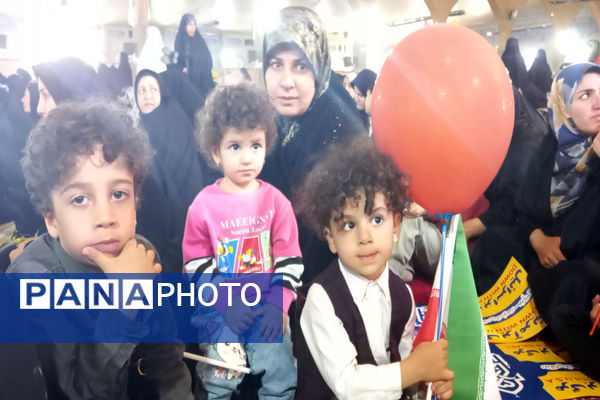 اقامه آخرین نماز جمعه ماه مبارک رمضان با حضور چشمگیر مردم یاسوج