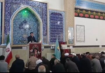  مراسم چهلم رهبر شهید در نماز جمعه