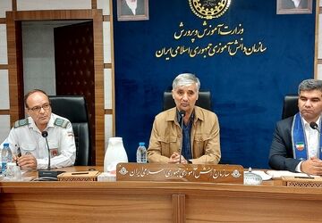 نشست فصلی و توان افزایی مأمورین و مسئولین سازمان دانش‌آموزی شهرستان‌های تهران در ساختمان مرکزی سازمان دانش‌آموزی کشور