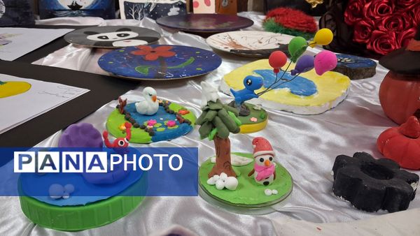 نمایشگاه هنری مدرسه شهید مدرس تبریز