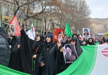 بیعت فرهنگیان رودهن با سومین رهبر انقلاب اسلامی