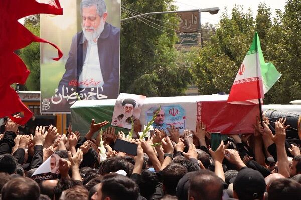 پیکر سردار شهید «ایزدی» در حرم حضرت معصومه(س) آرام گرفت