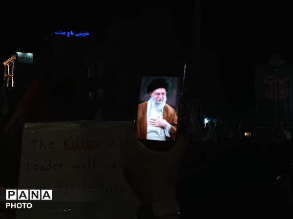 حماسه آفرینان جاودان در دل میدان خیابان