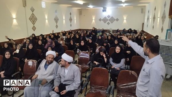 دوره توانمند سازی مربیان پیش‌ دبستانی در بروجرد
