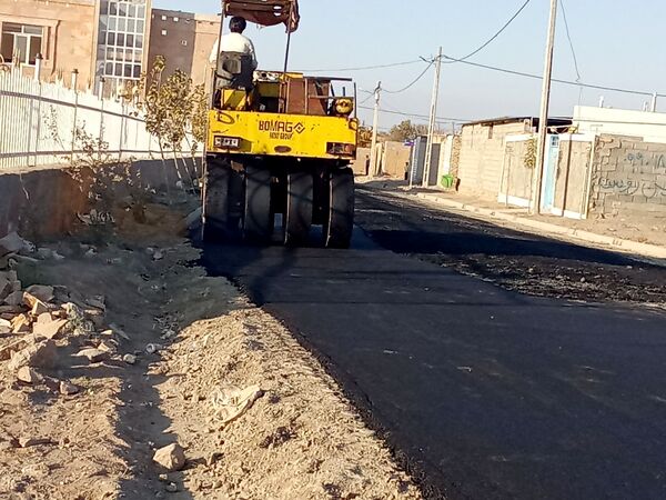 آغاز عملیات آسفالت ریزی در روستای درخت سنجد 