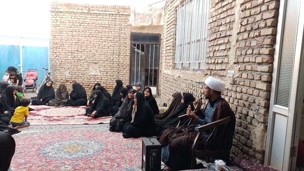 روضه خانگی؛ آیین سنتی عزاداری در روستای نقاب شهرستان خلیل آباد