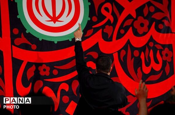 خیابان، مسافر بی‌ تاب محرم