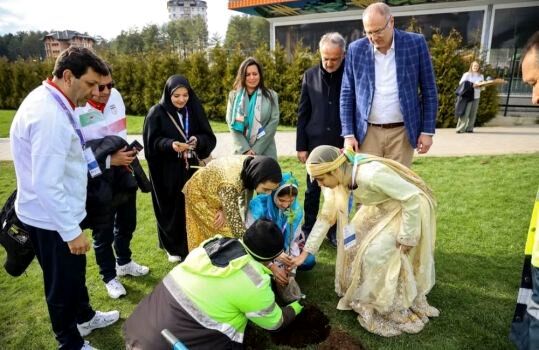 غرس نهالی از دانش‌آموز تبریزی در قلب المپیک جهانی صربستان