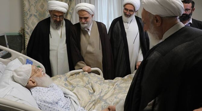 عیادت نمایندگان رهبر معظم انقلاب از آیت‌الله نوری همدانی