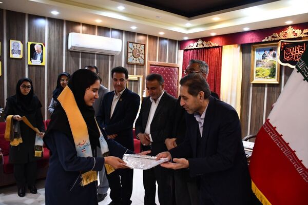 جلسه دانش‌آموزان نخبه عشایر فارس در طرح بنیاد پروفسور مهبودی