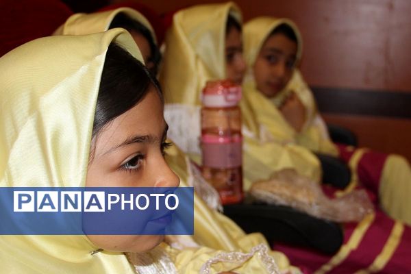 برگزاری جلسه انتخاب انجمن اولیاء و مربیان در سالن سجادیه بهارستان دو