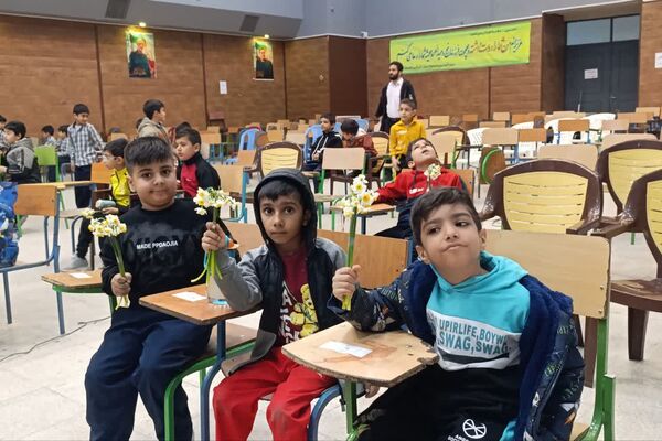 شادی سربازان ظهور در جشن نیمه شعبان