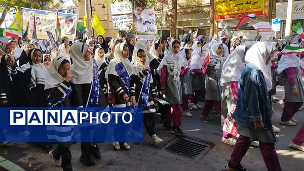 راهپیمایی ۱۳ آبان در فریمان