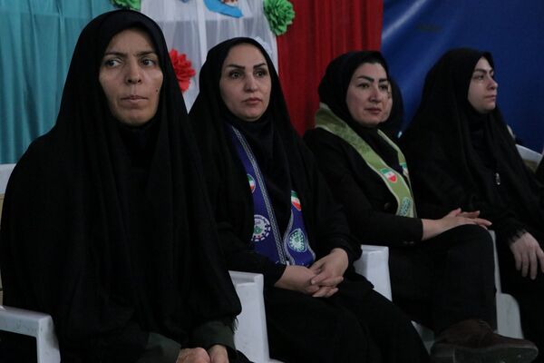 بهارستان دو صحنه همفکری، همدلی و همکاری پیشتازان در همایش یاوران انقلاب