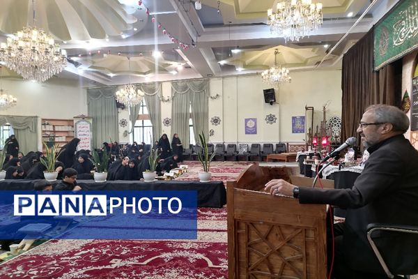 محفل انس با قرآن فرهنگیان و دانش آموزان خراسان رضوی در یادبود شهید جمهور