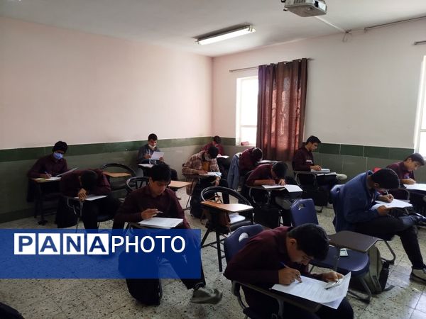 اولین آزمون پایش برای دانش‌آموزان دهم، یازدهم و دوازدهم دبیرستان نمونه آیت‌الله خامنه‌ای