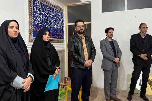 مسابقات فرهنگی و هنری  در دبیرستان شهید تاجیک بهارستان دو