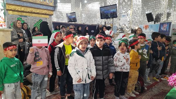 همایش مادران قهرمان پرور حوزه بسیج حضرت زینب(س) در امامزاده ابراهیم(ع) ملارد 