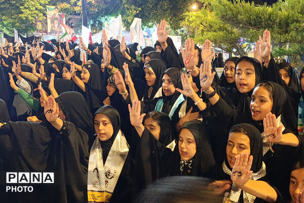 اجرای سرود «رهبر شهیدم» با مشارکت چهار تشکل دانش‌آموزی در بجنورد
