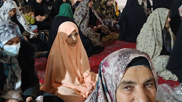 حضور پرشور دانش‌آموزان و فرهنگیان در نماز جمعه یاسوج