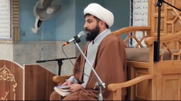 اعتکاف دانش آموزی در کاشمر