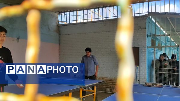 فینال مسابقات تنیس روی میز در دبیرستان شاهد ابوذر غفاری 