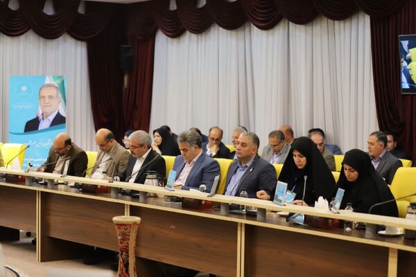 نشست مشترک کمیسیون آموزش، تحقیقات و فناوری مجلس با وزیر آموزش و پرورش 