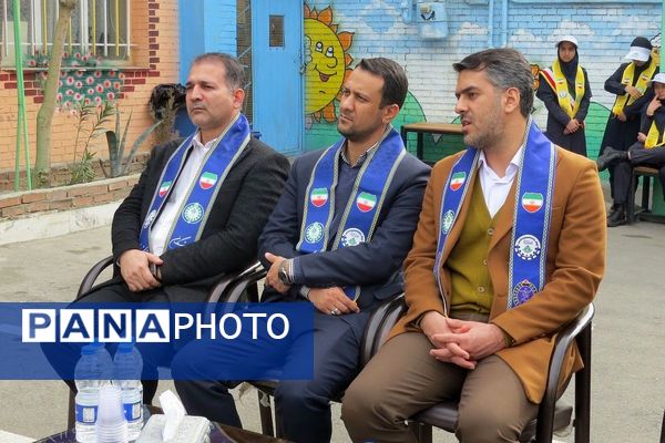 فجر دانش آموزی در قلبِ ری