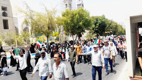 راهپیمایی خشم و نصر در بندرعباس