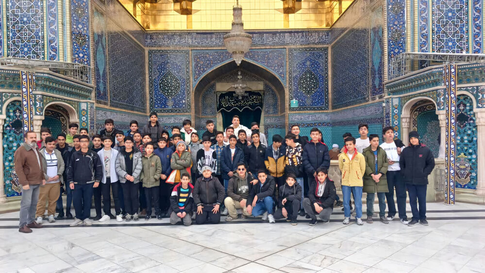 آیین جشن تکلیف دانش‌آموزان دبیرستان شهید غفاری قم