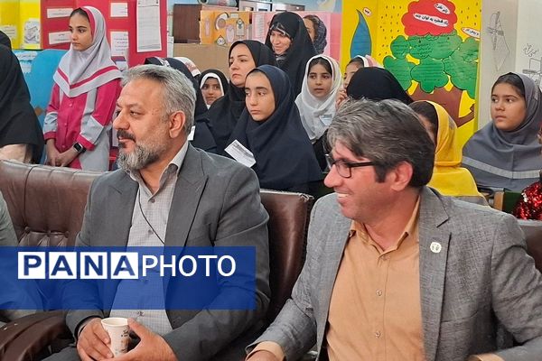 نمایشگاه طرح جابربن‌حیان در دبستان حضرت معصومه (س) بهارستان‌۲