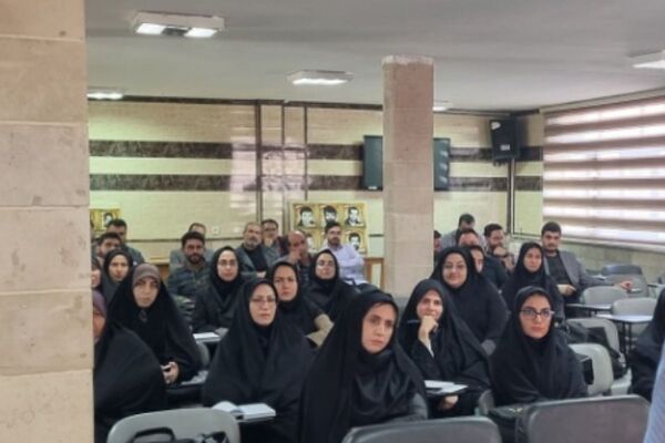 کارگاه مدیریت کلاس و روش‌های نوین تدریس در فیروزکوه: تلفیق هنر تدریس با قدرت فناوری